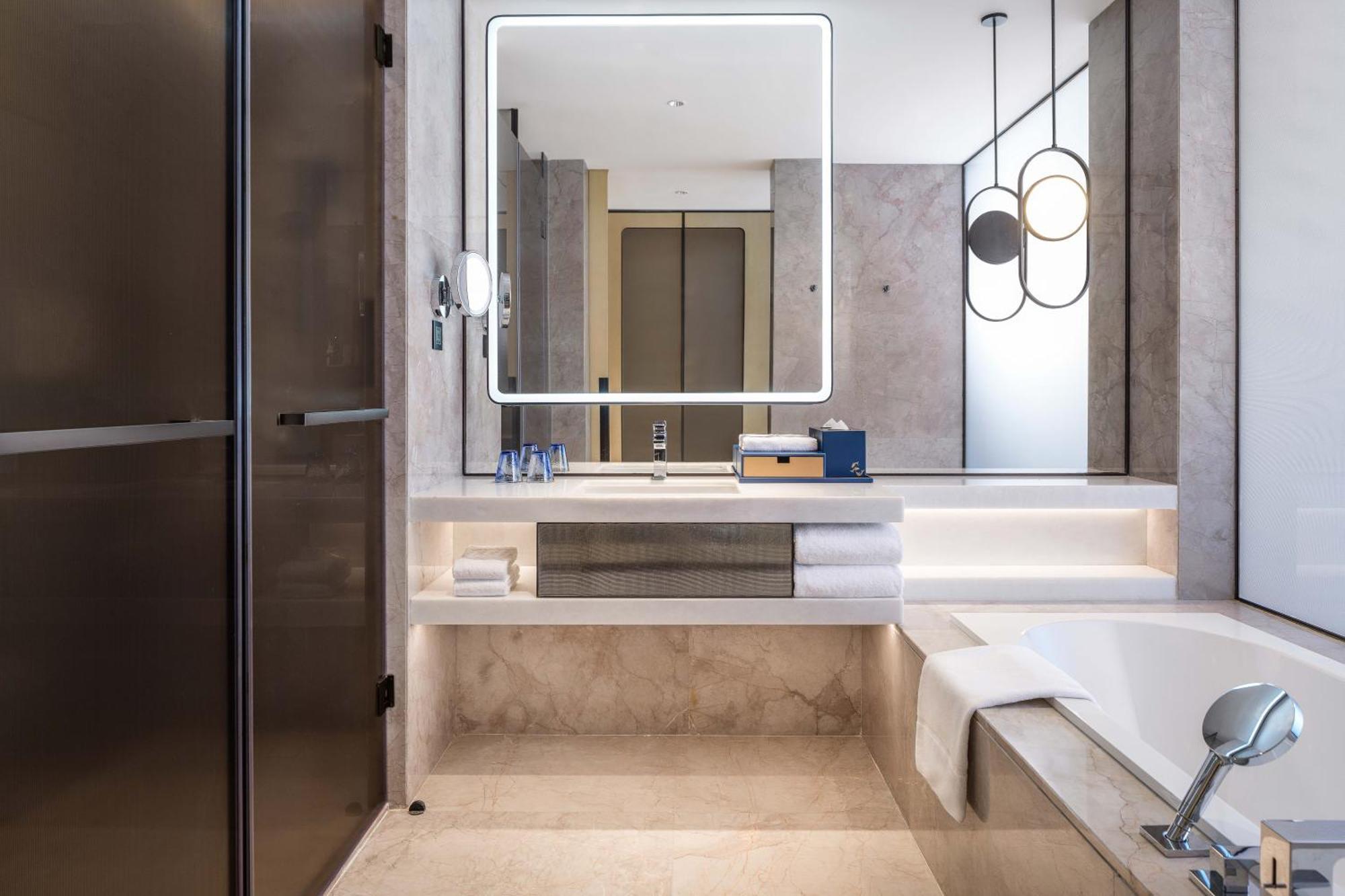 Renaissance Zhuhai Hotel ภายนอก รูปภาพ