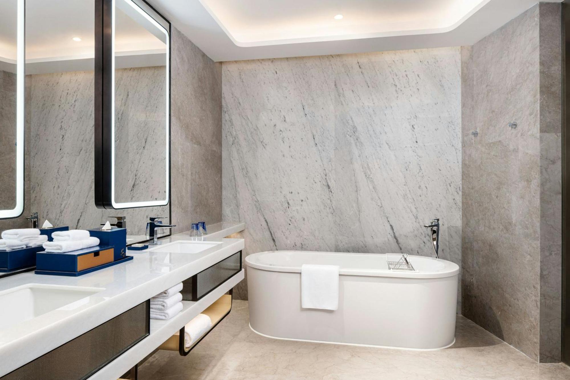 Renaissance Zhuhai Hotel ภายนอก รูปภาพ