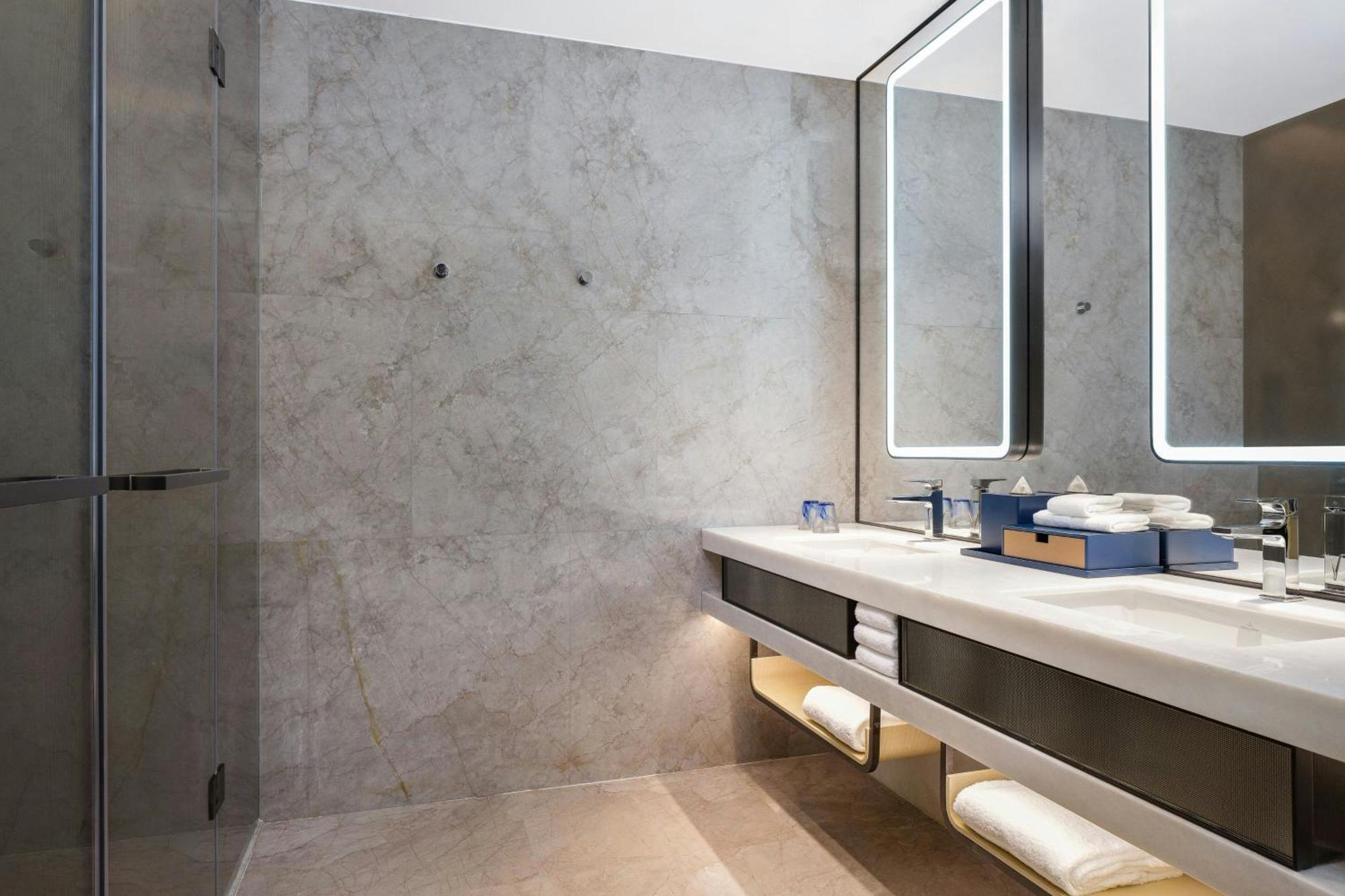Renaissance Zhuhai Hotel ภายนอก รูปภาพ