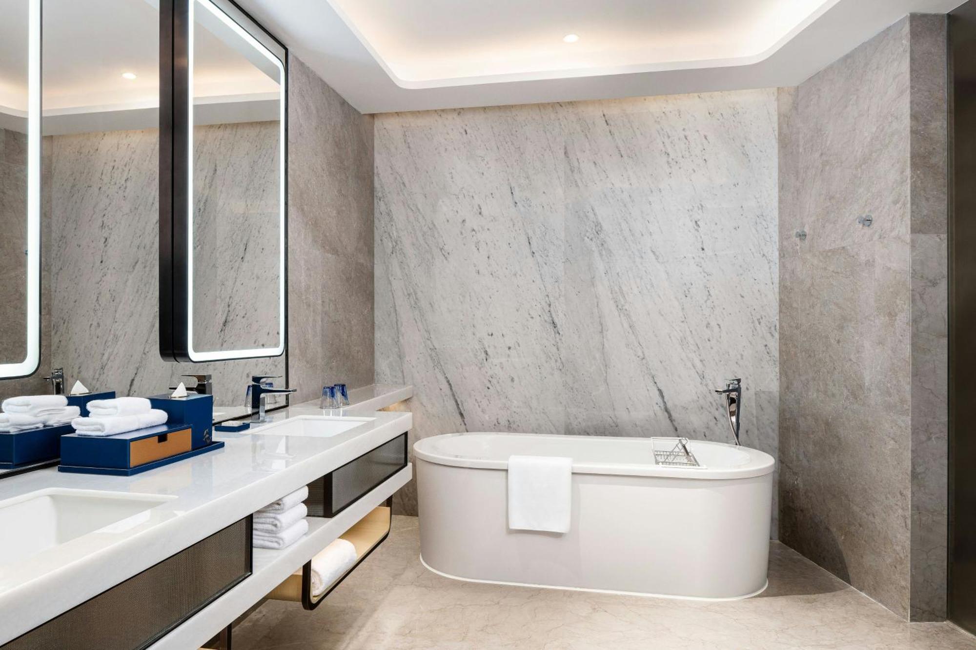 Renaissance Zhuhai Hotel ภายนอก รูปภาพ